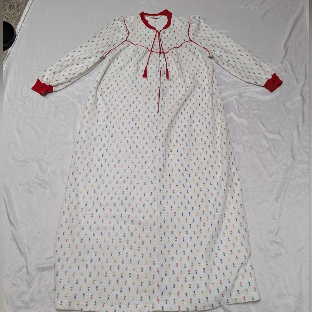 Fleece Vintage Long Sleeve Flower Floor Length Nightgown Cozy Warm Grannycore